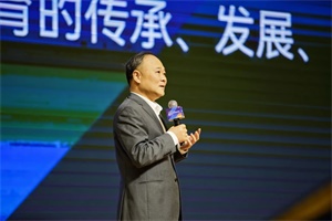 吉利控股集團(tuán)董事長(zhǎng)李書福：人工智能時(shí)代與三個(gè)校園組合