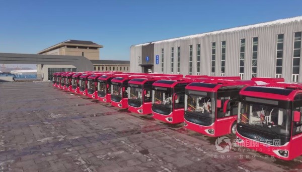金龍純電動公交車