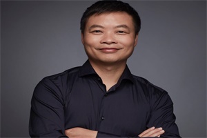 小鵬汽車董事長何小鵬：計(jì)劃2026年量產(chǎn)分體式飛行汽車“陸地航母”