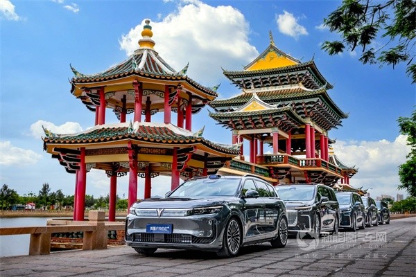 嵐圖汽車