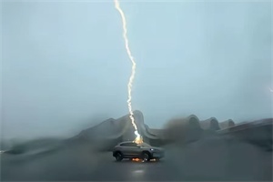比亞迪宋 PLUS EV 遭三道雷擊 “渡劫” 成功，三電系統(tǒng)完好無損