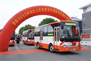 安凱G65E交付遼寧：窄體靈活設(shè)計(jì)，守護(hù)凌海碧水藍(lán)天