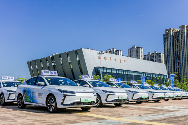 百臺江淮愛跑出租車投放福清，政企共筑綠色出行新名片