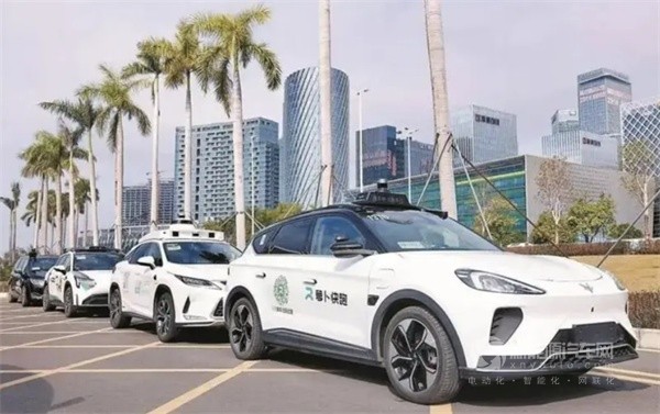 智能網聯(lián)汽車產業(yè)