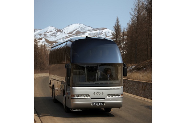 青年JNP6127LBEV1客車（純電動(dòng)24-57座）
